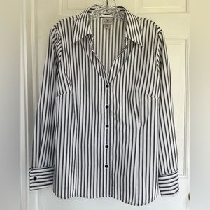 Cute fitted white with black and gray pinstripes Worthington shirt  16 petite